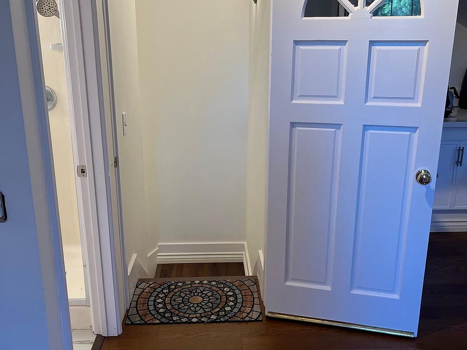 1st image of 23300 Raymond St #1
