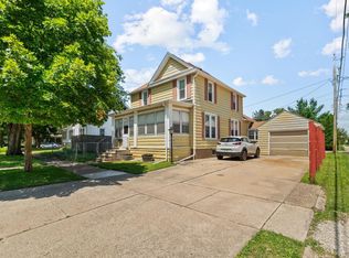 415 W 3rd St, Cedar Falls, IA 50613