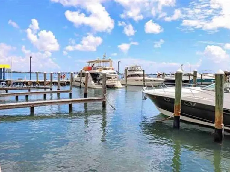 1717 N Bayshore Dr #A-1652 — Photo 27