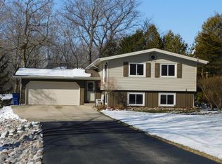 441 Pheasant Ln, Grafton, WI 53024