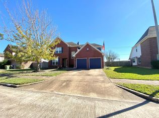 2924 Waterloo Rd, Pearland, TX 77581