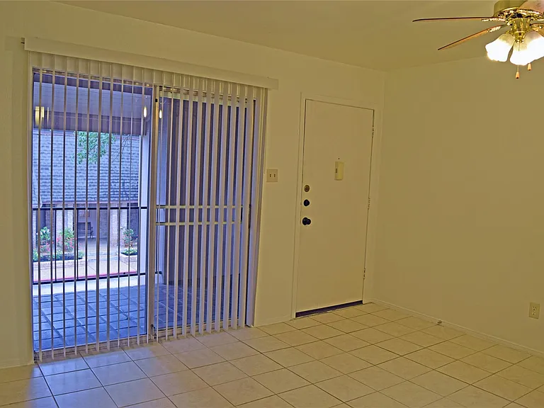 12633 Memorial Dr #3/16 — Photo 9