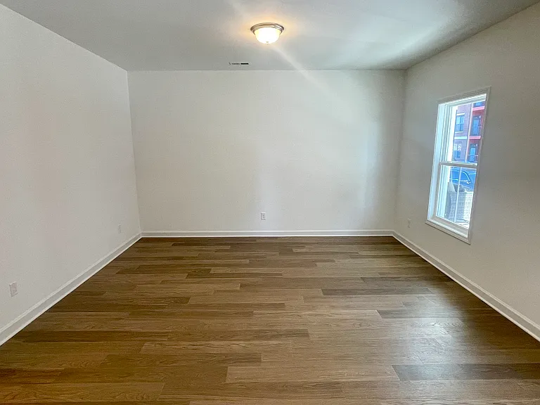 209 N Broad St — Photo 12