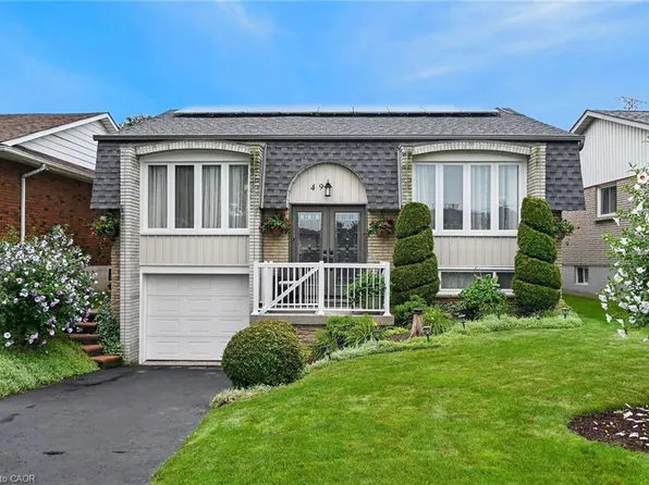 49 Brookstream Ct, Hamilton, ON L8K 6J3