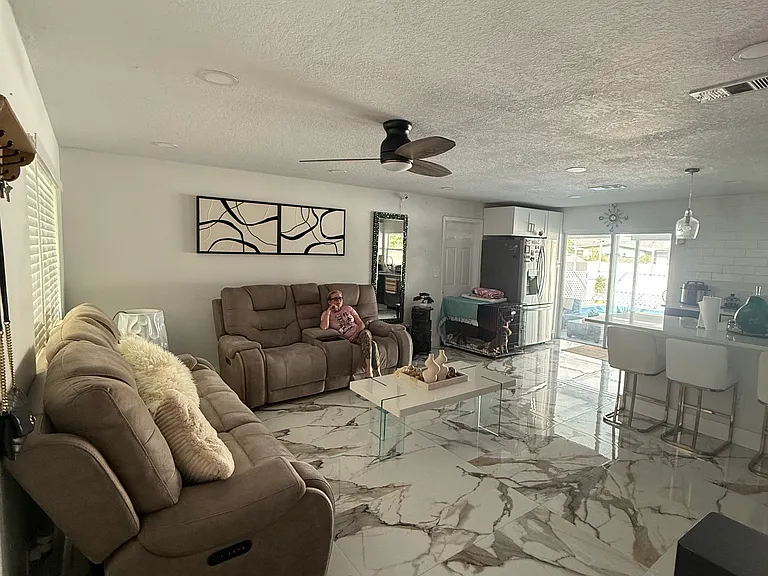 502 Neal Ln — Photo 8