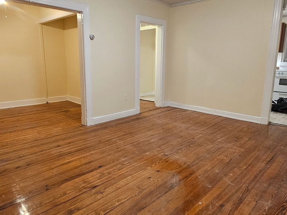 1st image of 14 Main St