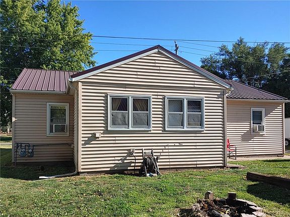 5th image of 106-108 & 110 E Douglas St