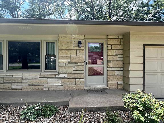 2nd image of 6029 NW Westbrooke Dr