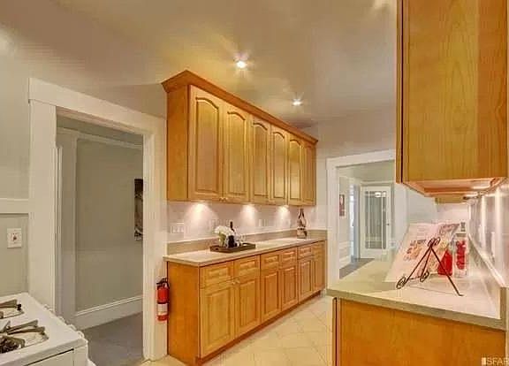 5th image of 449 21st Ave #449