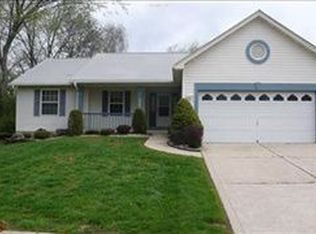 1882 Charleston Estates Dr, Florissant, MO 63031