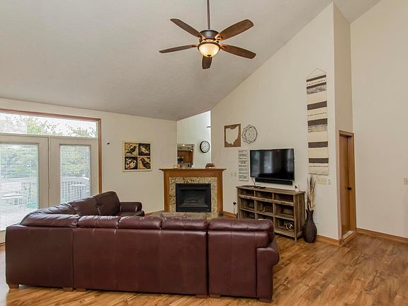 4th image of 8947 Kingsley Dr