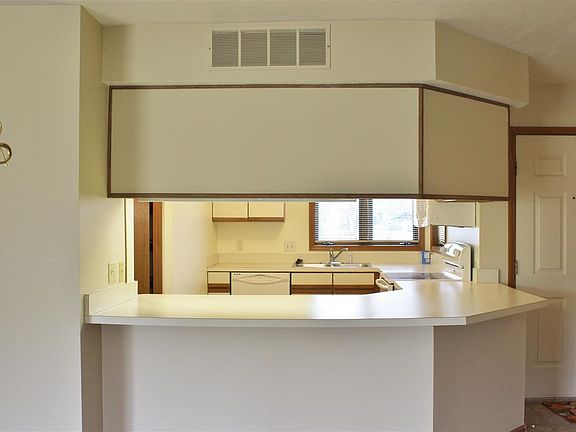 5th image of 52940 Freda Dr #A