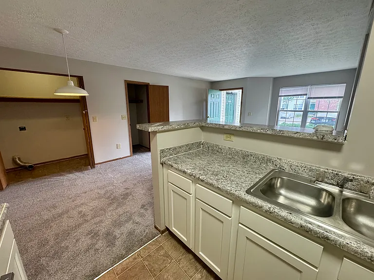 5647 Wellington Woods Blvd — Photo 3