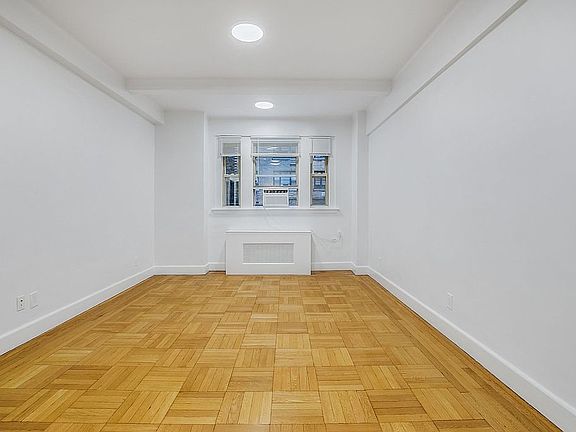 3rd image of 24 5th Ave APT 221