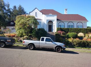 3760 S Ridgeway Pl, Seattle, WA 98144