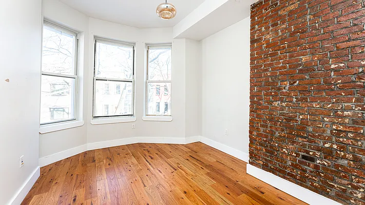 Rented by Nooklyn NYC LLC | media 48