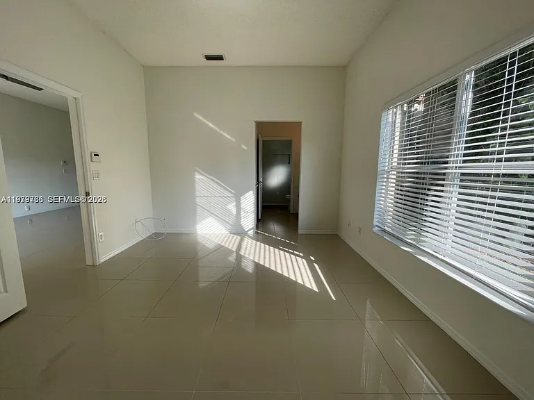 16309 Emerald Cove Rd #16309 — Photo 23