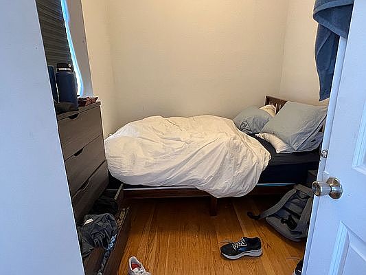 4th image of 135 W 10th St APT 22
