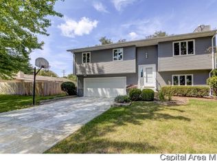 809 Evergreen Dr, Chatham, IL 62629