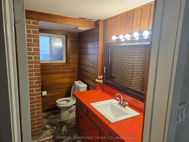 5465 King Rd #BASEMENT — Photo 8