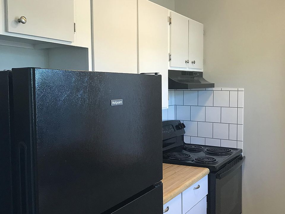 1st image of 555 13th Pl APT 03