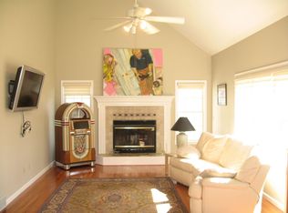 37 Springview Ln, Hopewell Junction, NY 12533