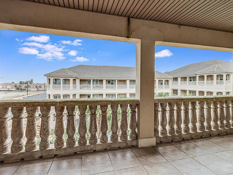 14910 Leeward Dr — Photo 27