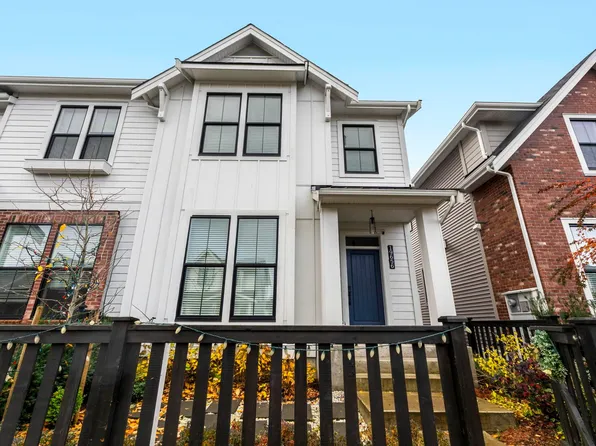 19656 75a Ave, Langley, BC V2Y 3T2