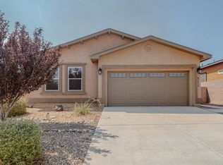 311 Zuni River Cir SW, Los Lunas, NM 87031