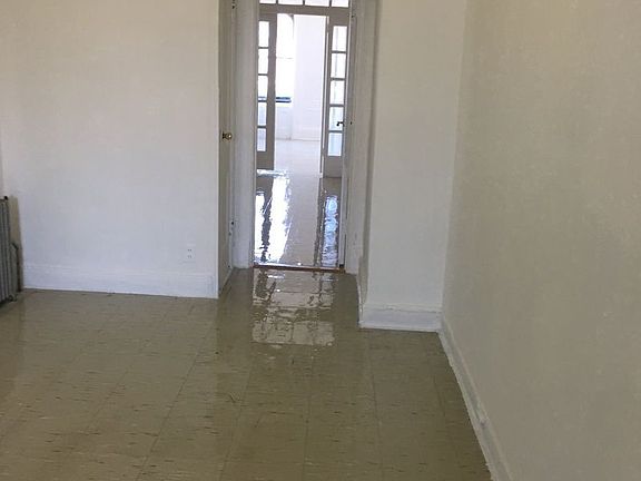 2nd image of 234 Stanhope St APT 3R