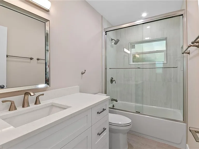 2685 Van Buren Ave — Photo 13