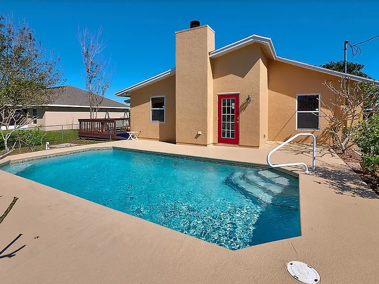 2326 SW Cooper Ln — Photo 9