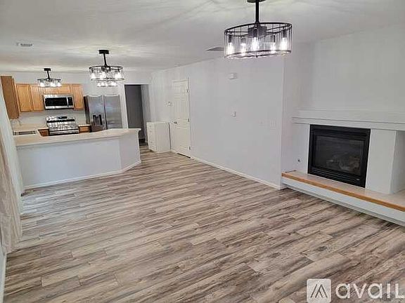 4th image of 19400 E 50th Pl