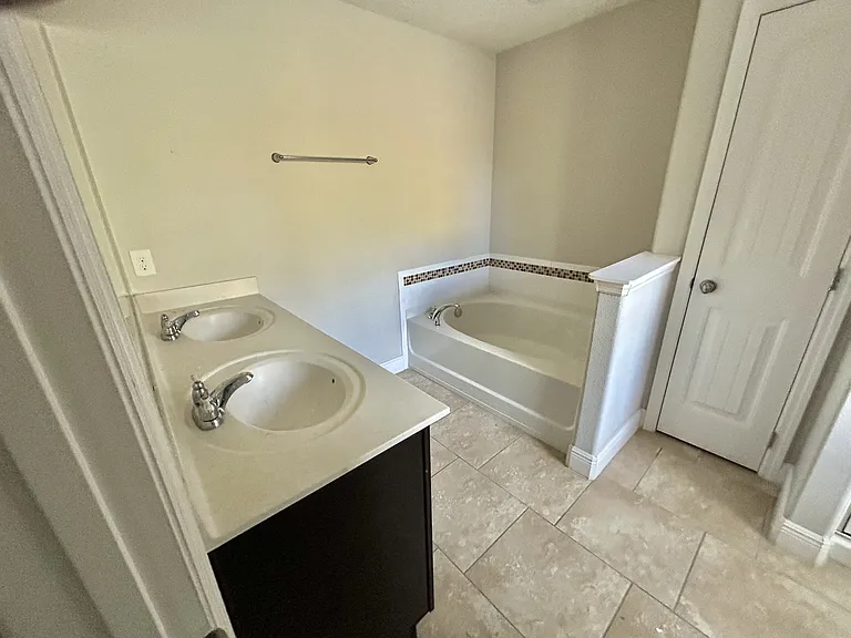5365 Oakbourne Ave — Photo 13