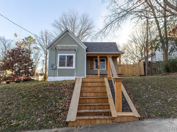 916 Nooney St, Poplar Bluff, MO 63901