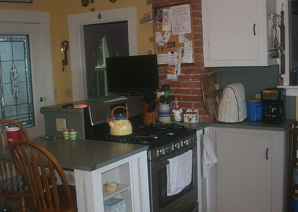 2nd image of 55 Gordon Hill Rd