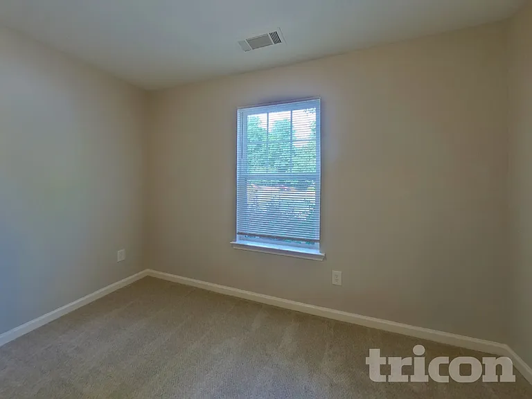 110 Summerbrook Rd — Photo 11