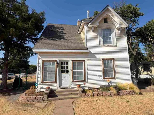 615 SW Summit Ave, Lawton, OK 73501