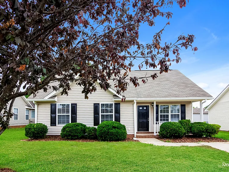 1531 Hudson Graham Ln — Photo 1