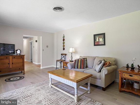 2nd image of 103 Myriah Dr