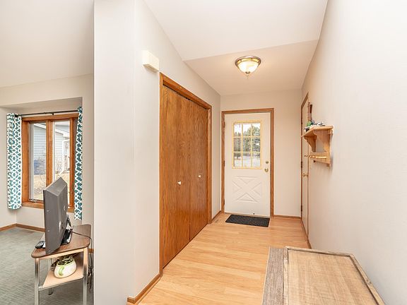 3rd image of 1817 Ruby Cir