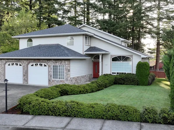 867 Jodee Ln, Brookings, OR 97415