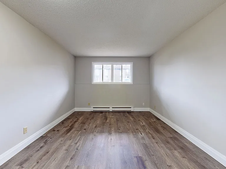 405 Sidney St — Photo 29