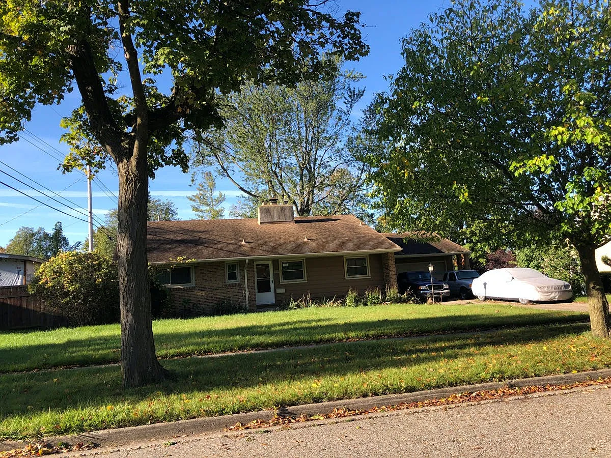 2015 W Lenawee St photo 1