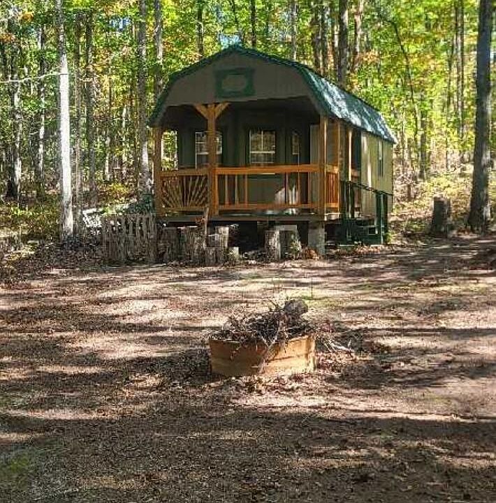 1st image of 200 Salolee Cir