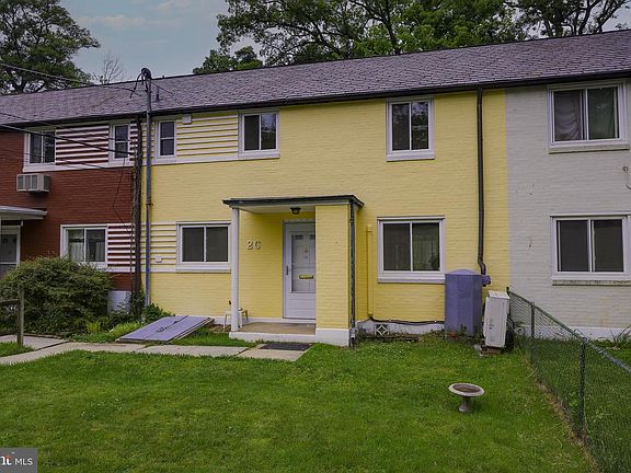 3rd image of 2 Gardenway Unit C