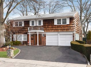 5 Plymouth Rd, East Rockaway, NY 11518