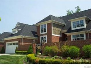 3878 Appaloosa Dr #1, Troy, MI 48084