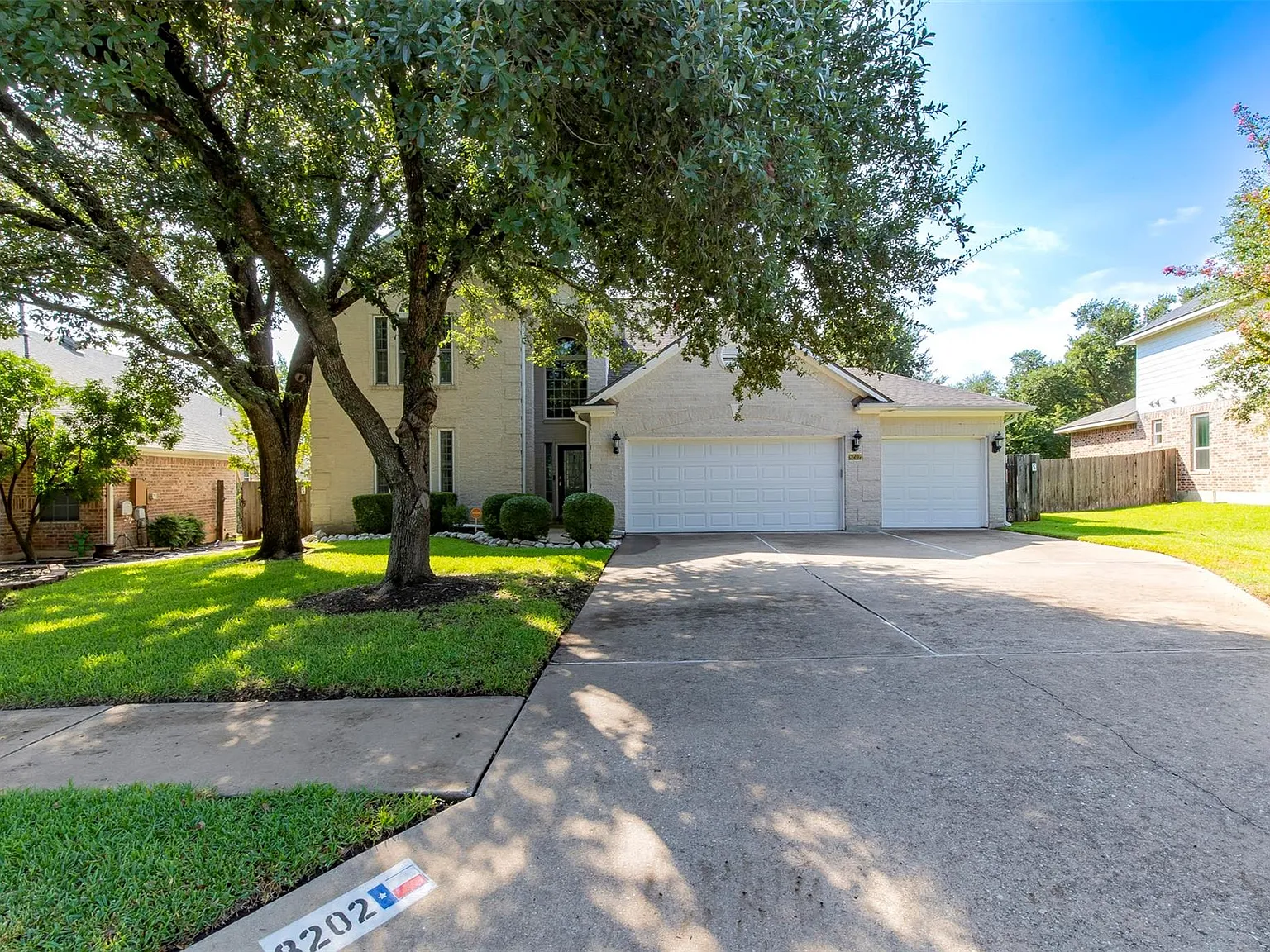 5 bed, 4.0 bath, 3085 sqft, $3,200 — Photo 4