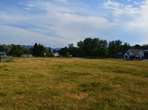 Johnson Ct, Sheridan, WY 82801